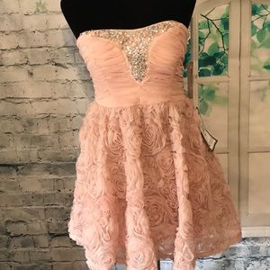 Trixxi beautiful dress size 7